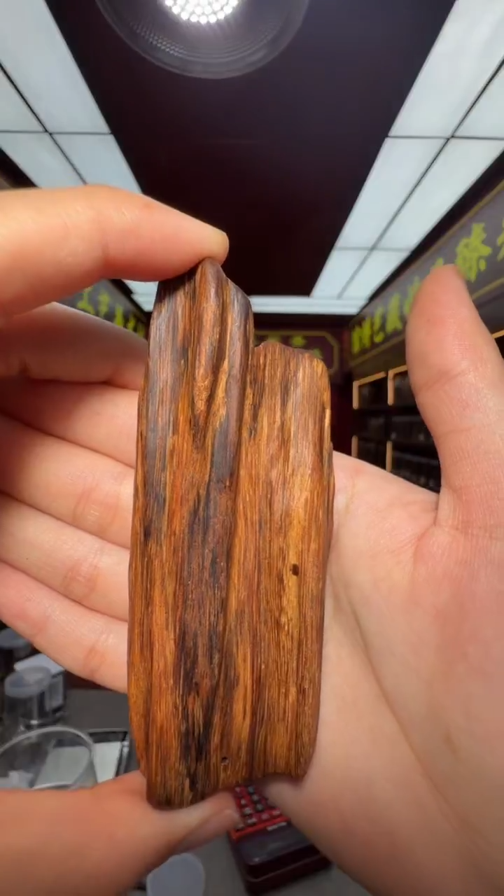 沉香吊坠多样性发一