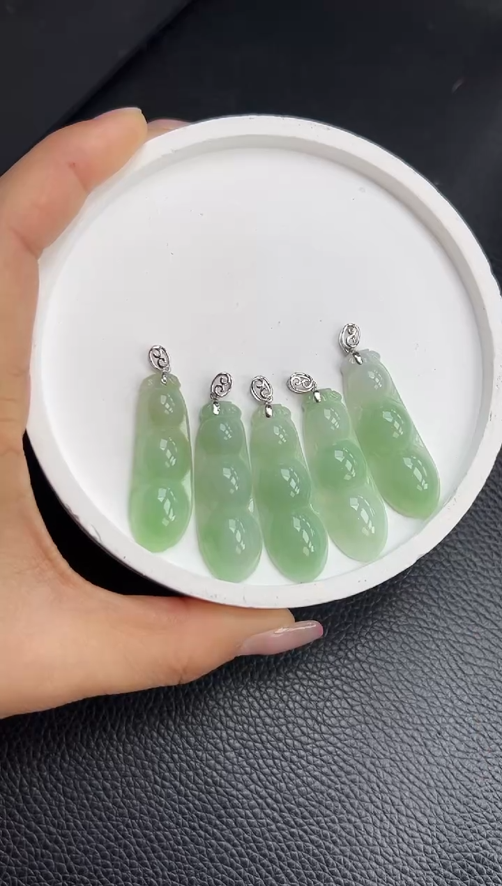 【闪购商品】翡翠颈饰18K金镶嵌K505-817 豆子多样性发一