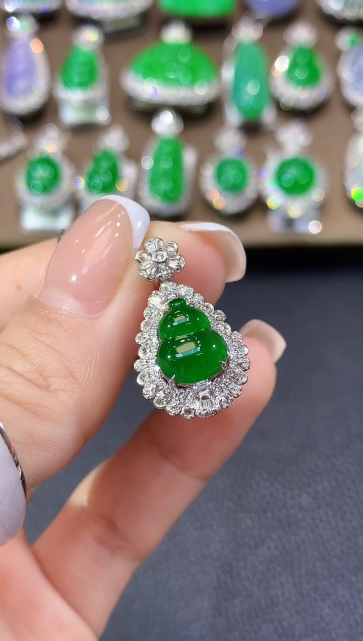 吊坠(不含链)18K金镶嵌翡翠D46