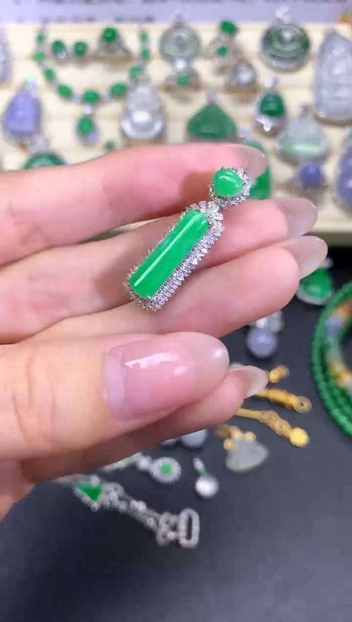 翡翠18K金镶嵌吊坠(不含链)吊坠|4500+450