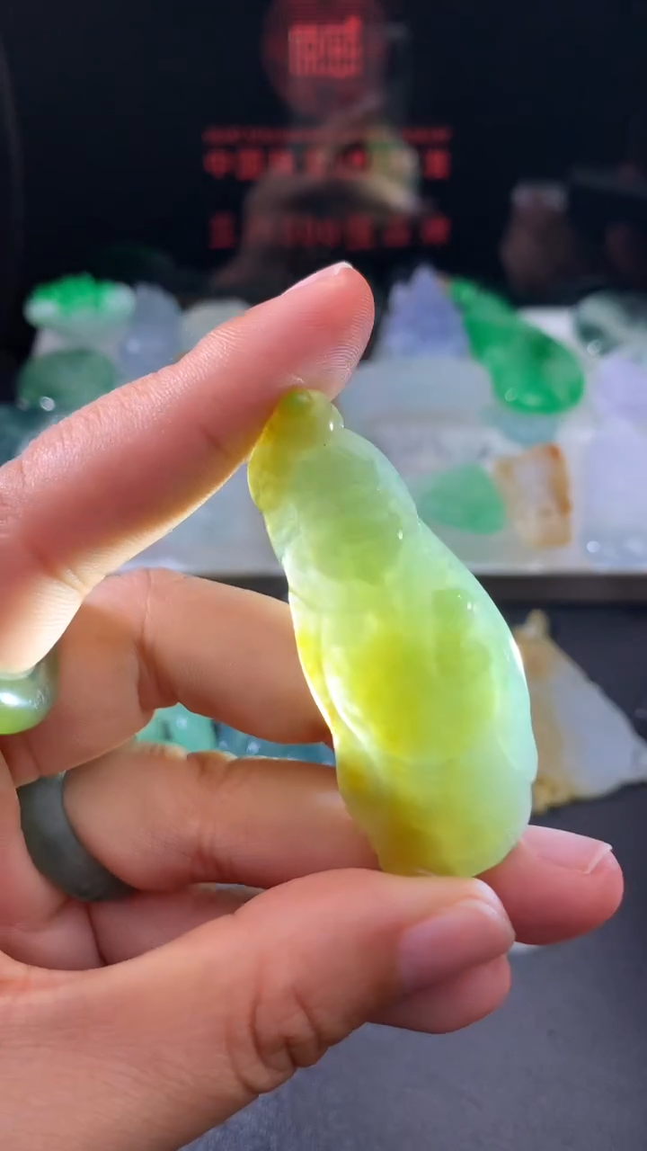 未镶嵌定制翡翠    