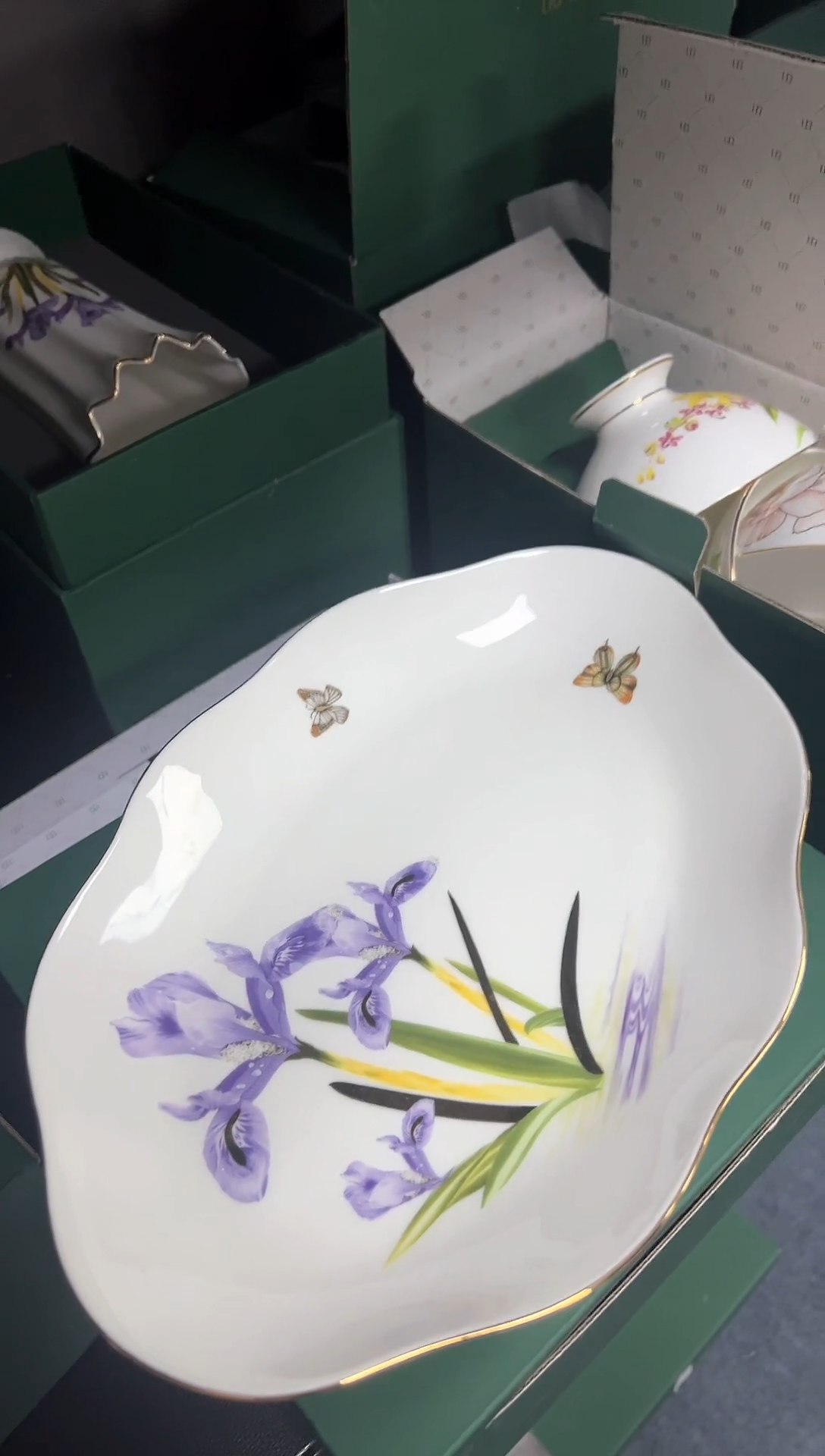 【闪购商品】瓷片新号开播不计成本欢迎点菜！