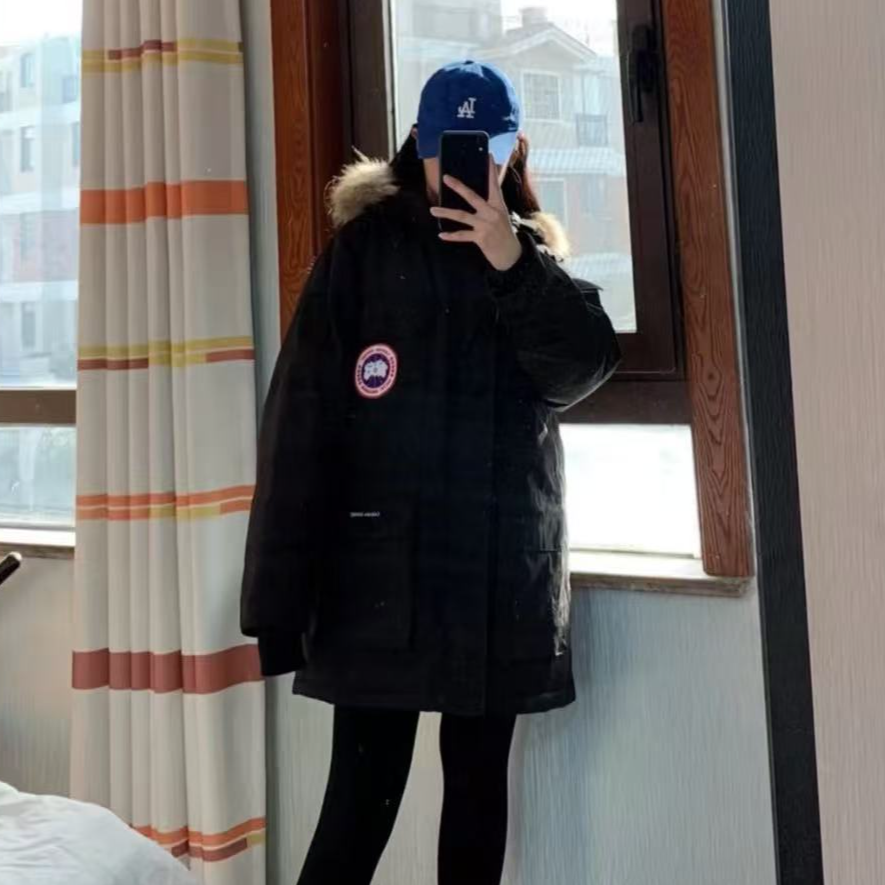 未使用 CANADA GOOSE 徽标连帽长袖 /S