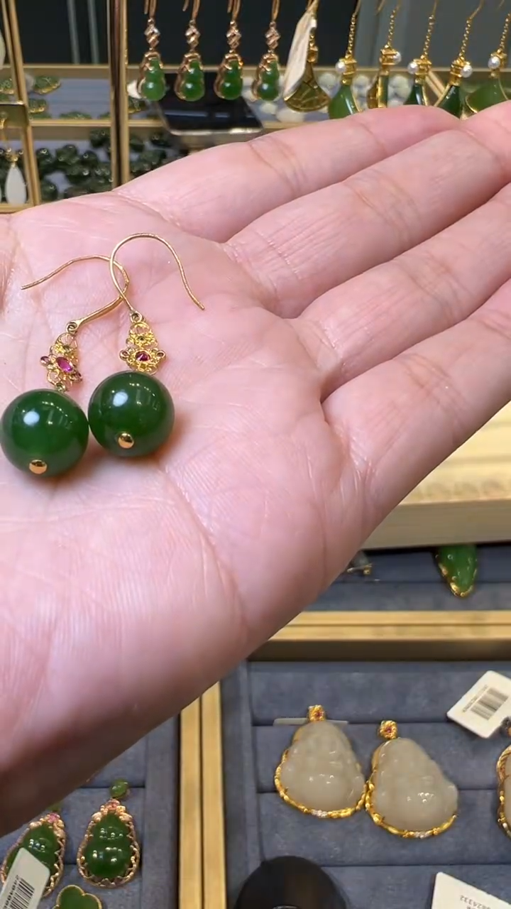 【闪购商品】和田玉耳钩18K金镶嵌和田玉耳钩多样性发货拍一发一