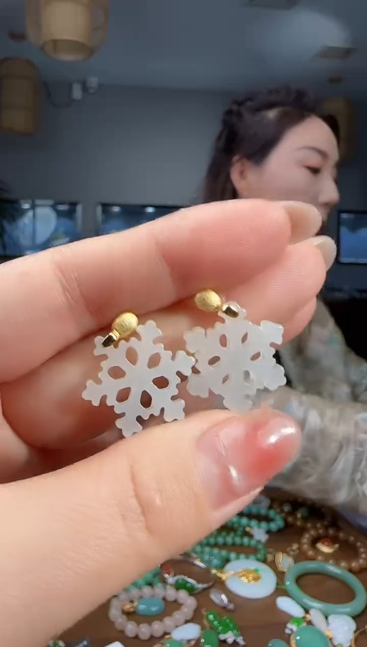 银S925镶嵌和田玉耳饰1