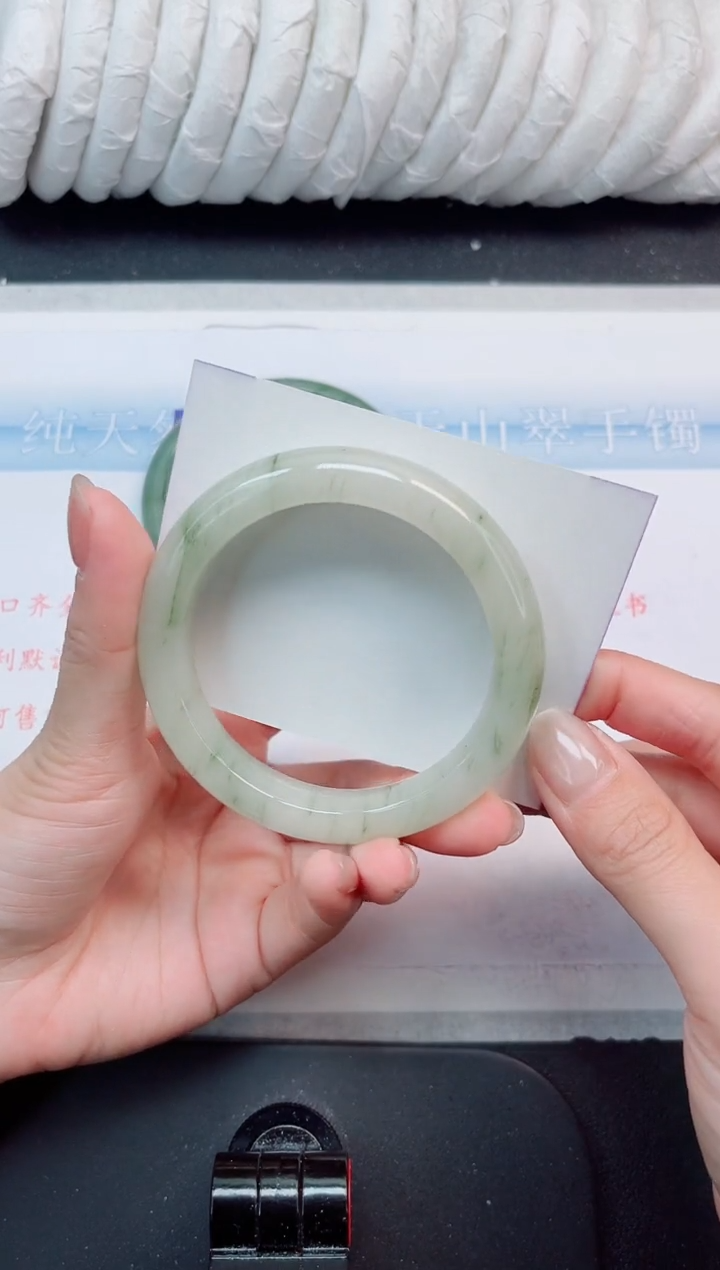 【闪购商品】石英质玉手镯未镶嵌373#56.1