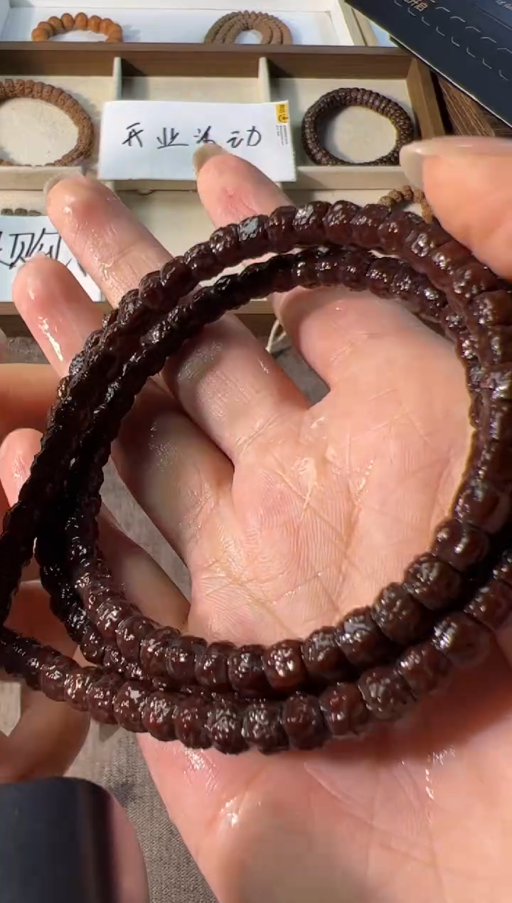 金刚菩提手串精挑龙切老树籽佛手108长串6mm左右