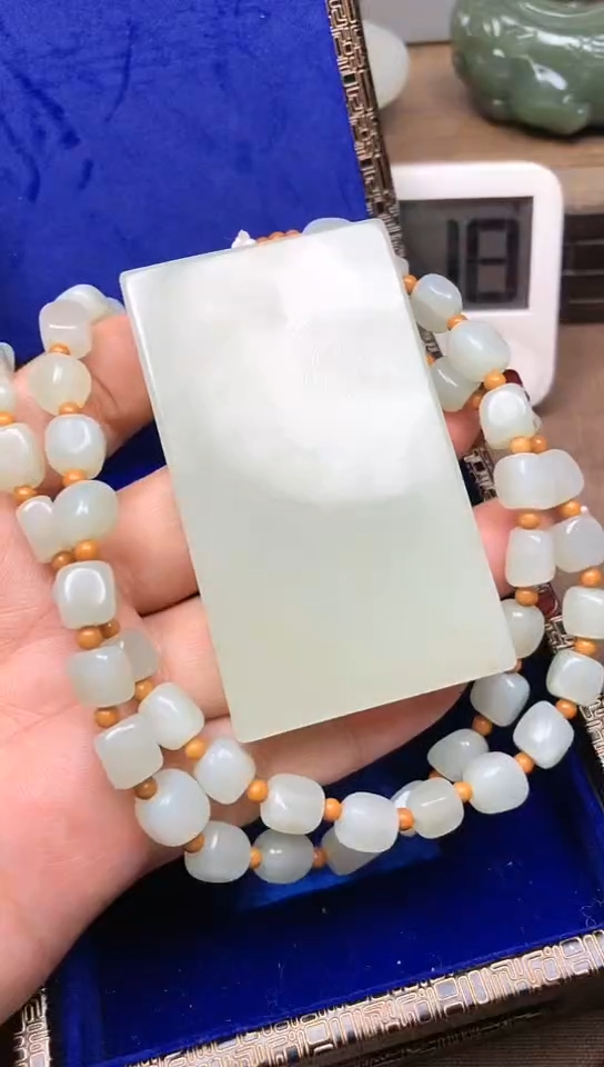 【闪购商品】和田玉颈饰未镶嵌菲菲