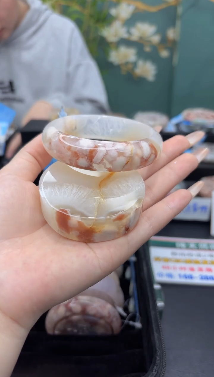 【闪购商品】石英质玉未镶嵌手镯C49(61圈赠送镯心)