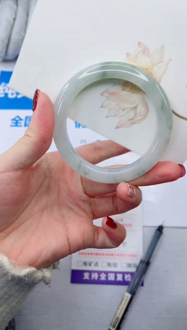 【闪购商品】石英质玉手镯合金84-52.6