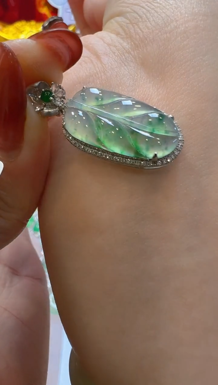 【闪购商品】翡翠吊坠(不含链)18K金镶嵌多样性团购发一件