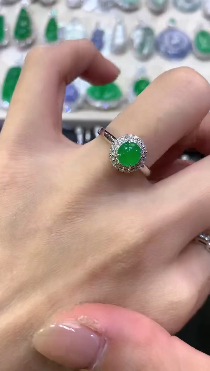 【闪购商品】翡翠戒指18K金镶嵌a83