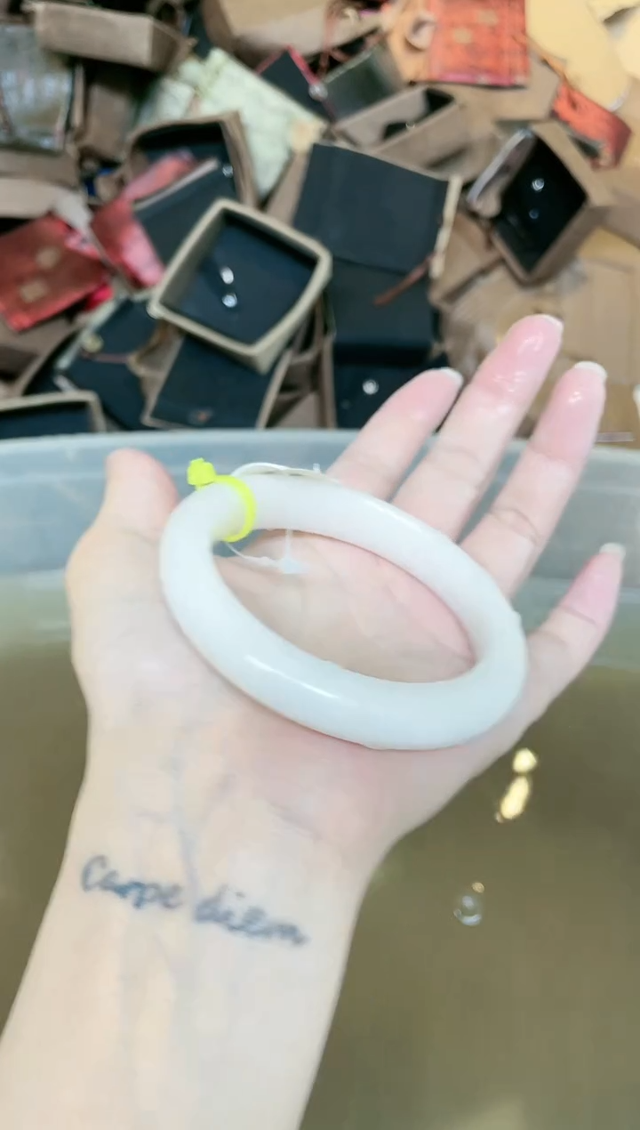 和田玉手镯未镶嵌567-61