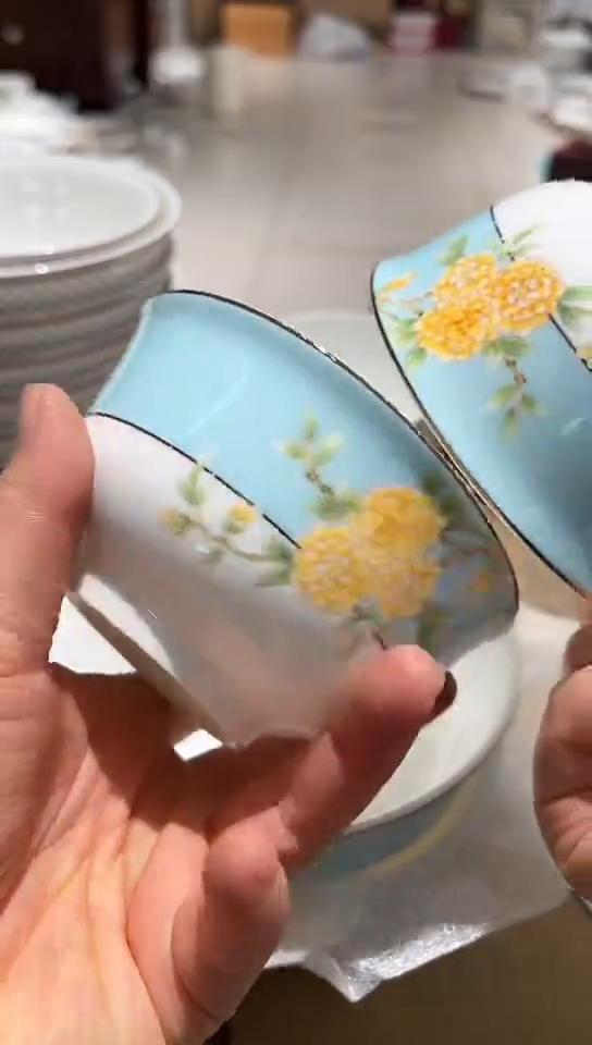 瓷2个4.25英寸碗倾城微瑕
