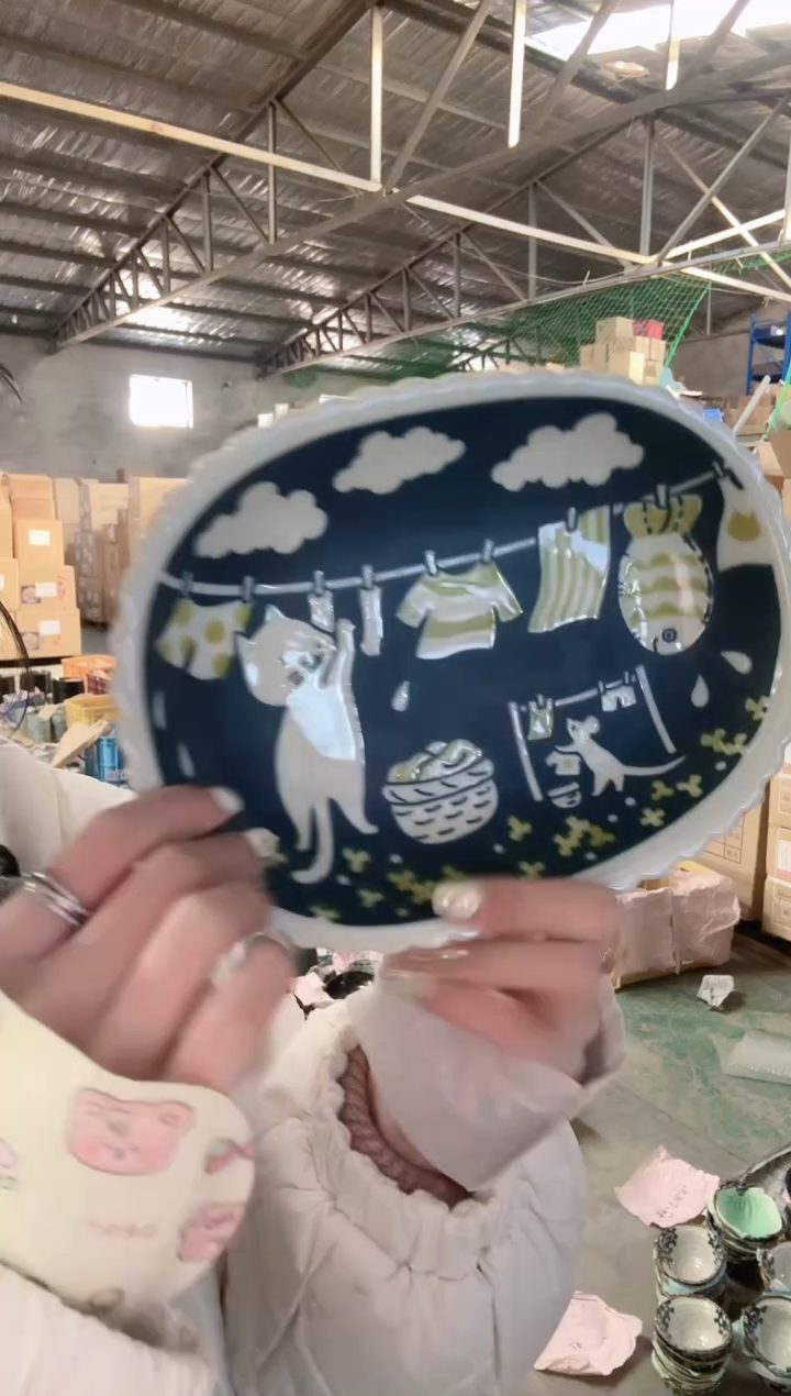 陶瓷椭圆猫咪22.5cm一个