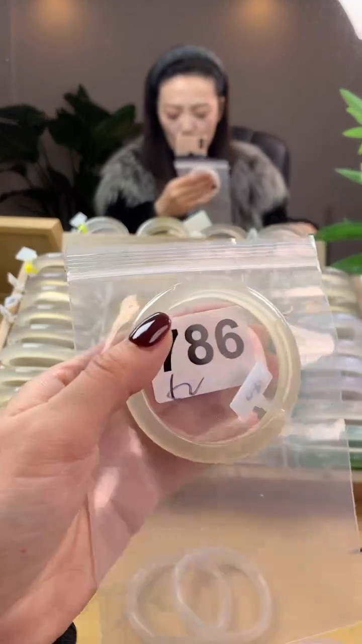 【闪购商品】玛瑙/玉髓手镯未镶嵌786