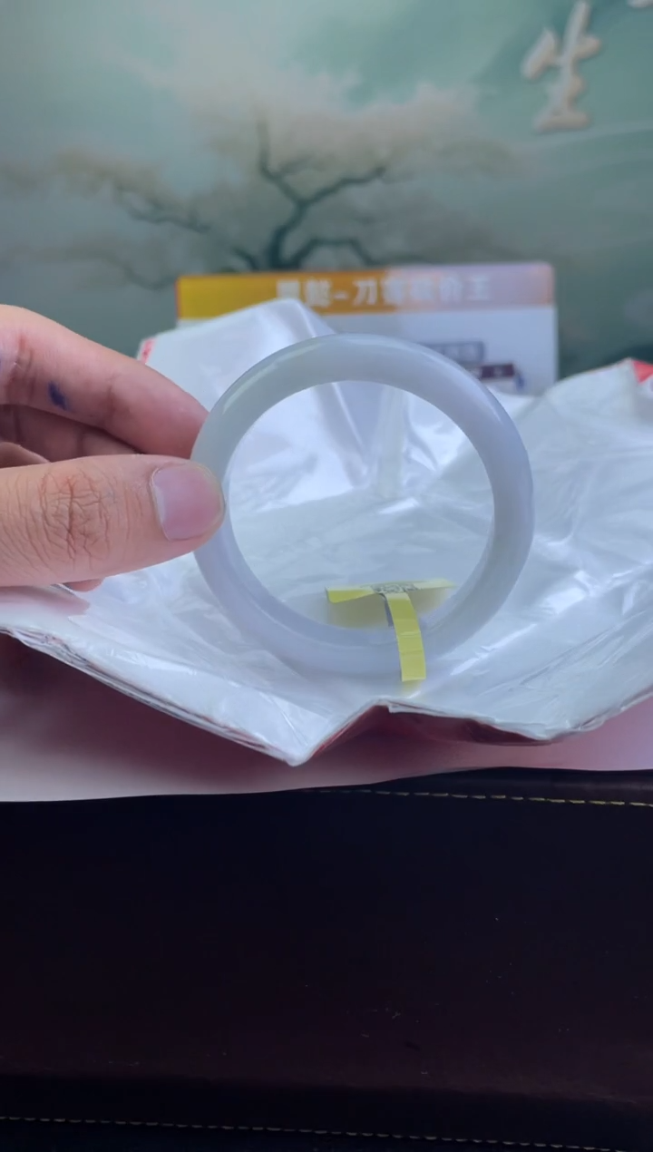 翡翠手镯未镶嵌10翡翠手镯