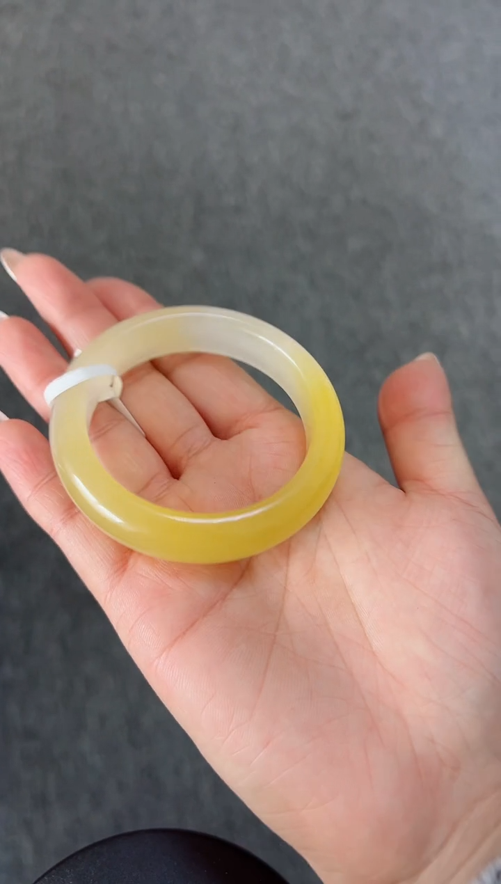 【闪购商品】石英质玉手镯未镶嵌370-55+