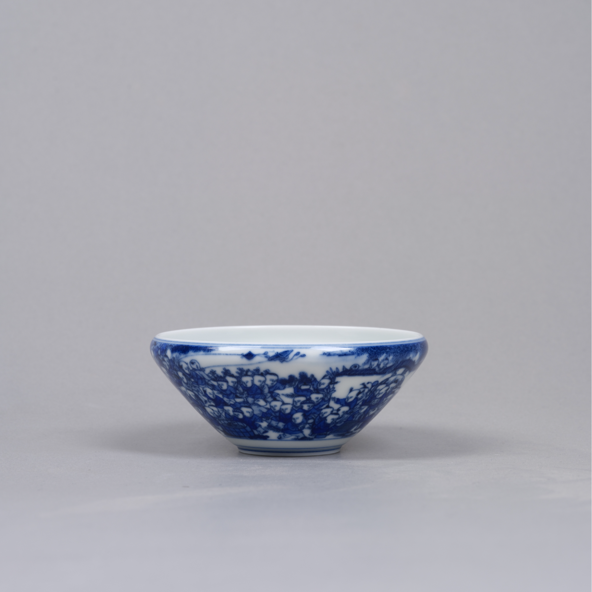 1晓花窑百子图青花斗笠杯
