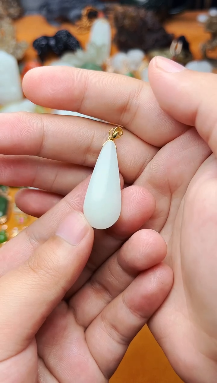 【闪购商品】和田玉颈饰18K金镶嵌吊坠