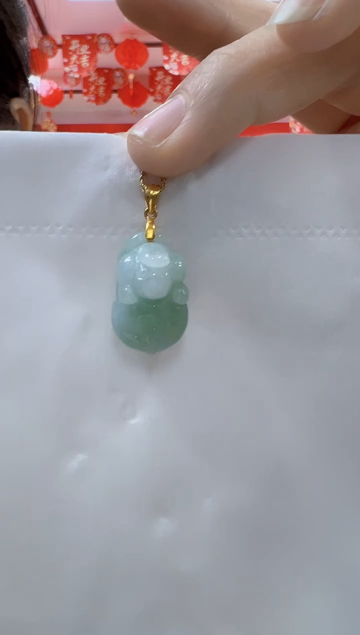 【闪购商品】翡翠颈饰未镶嵌孤品小猪