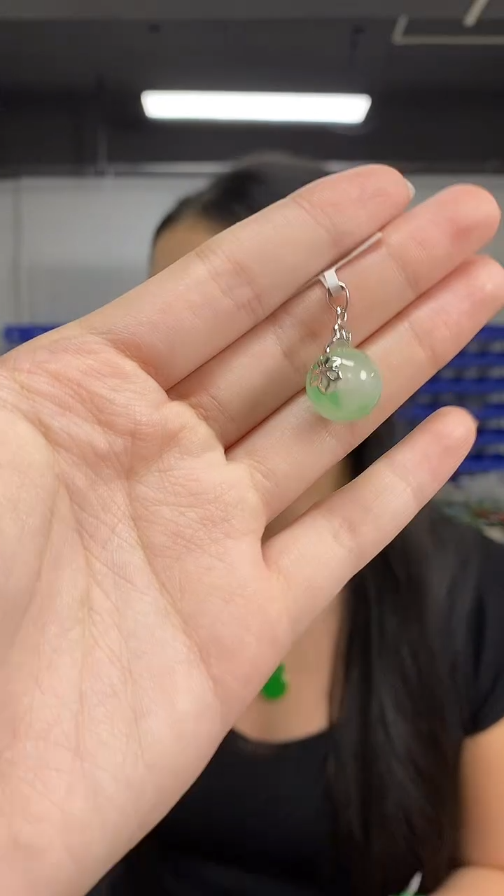 未镶嵌翡翠耳饰多样性发其一颜色微差