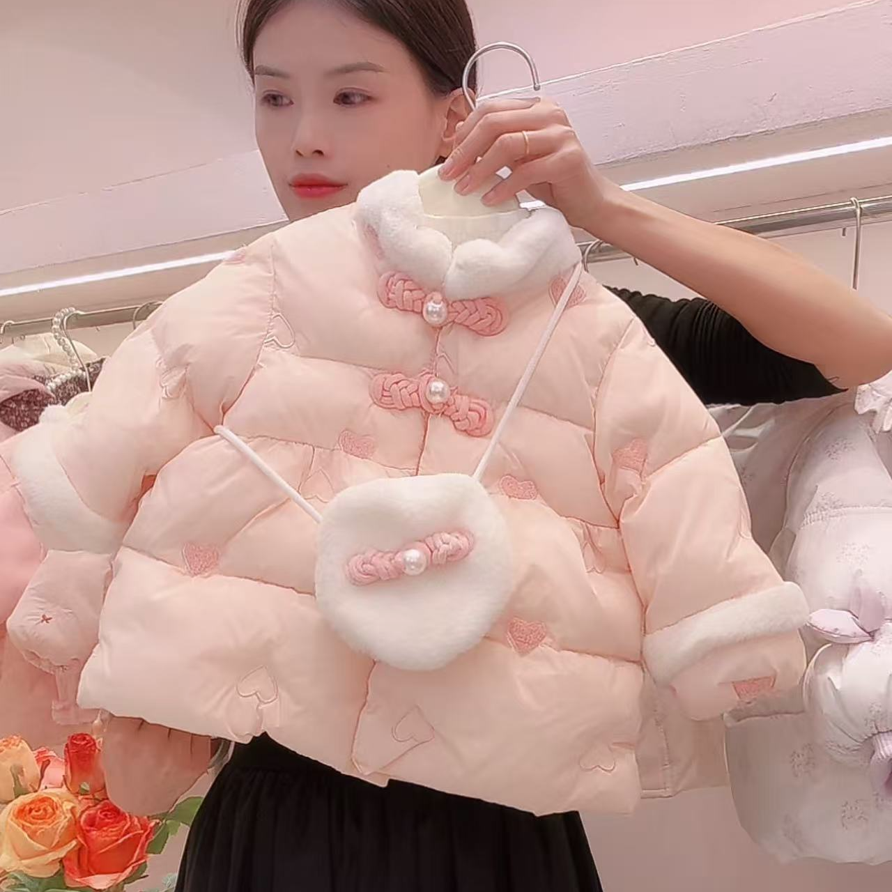 N21  冬季女童国风圆领爱心绣花女宝宝棉衣棉服