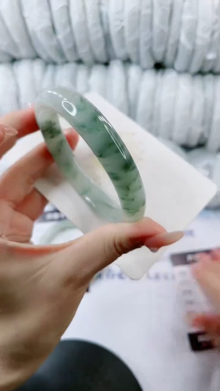 【闪购商品】石英质玉手镯未镶嵌0347321459-62多样性发货