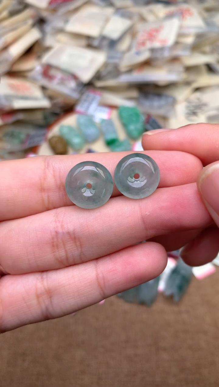 未镶嵌挂件翡翠一1对