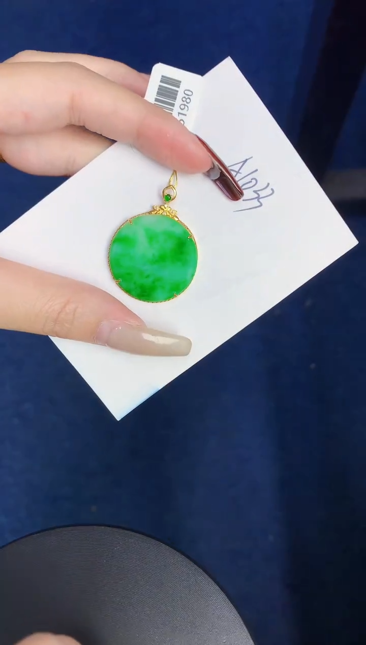 【闪购商品】翡翠颈饰18K金镶嵌000000000000