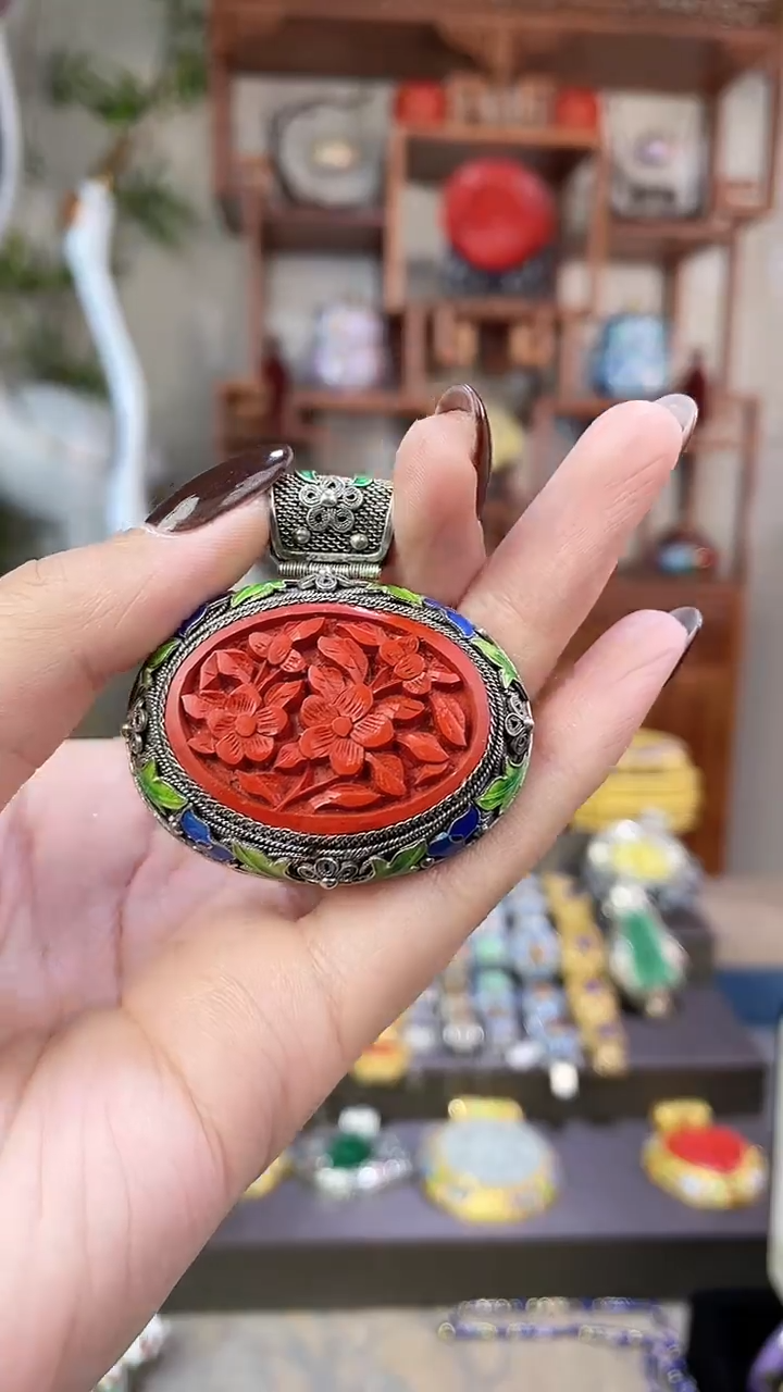非遗手工花丝镶嵌吊坠