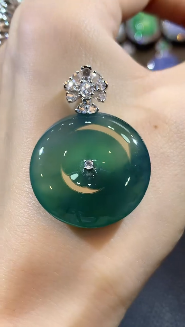 吊坠(不含链)18K金镶嵌翡翠D49