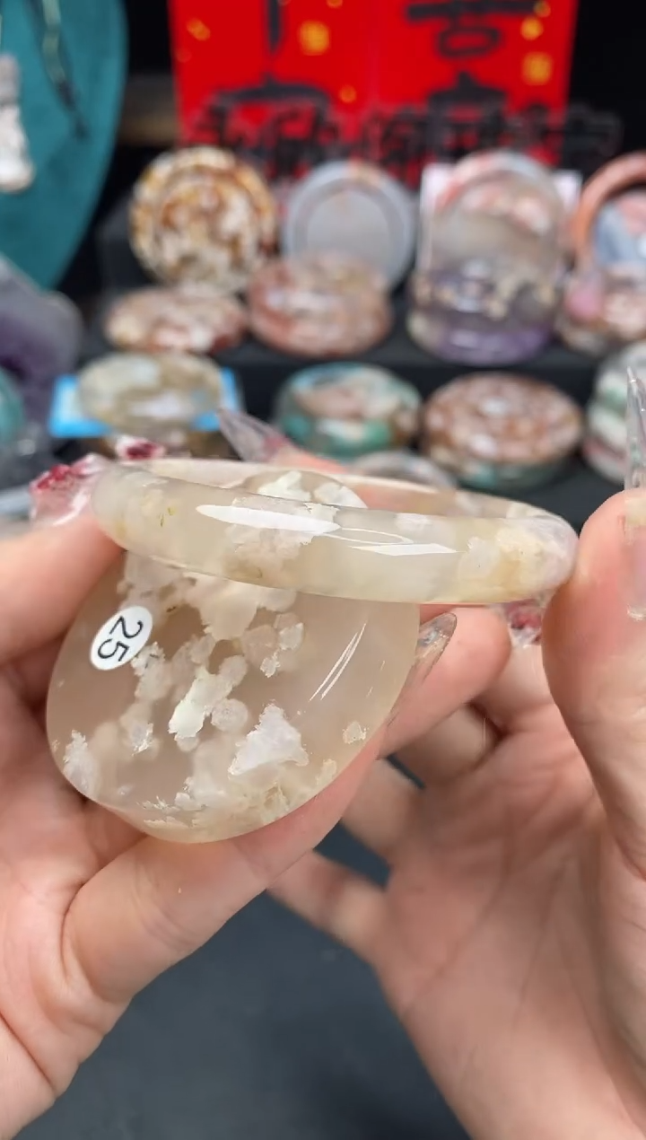 【闪购商品】石英质玉手镯（圆镯）未镶嵌53.9