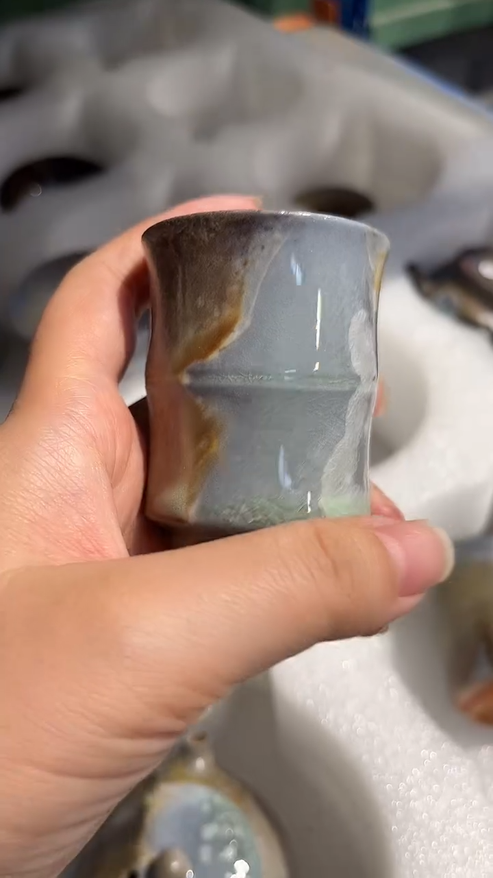 杯129号容量40-60ML中白泥 开片 瑕疵