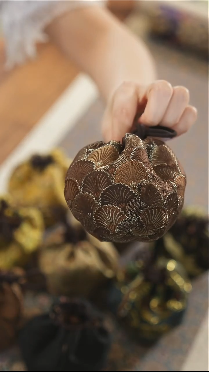 杯袋·············