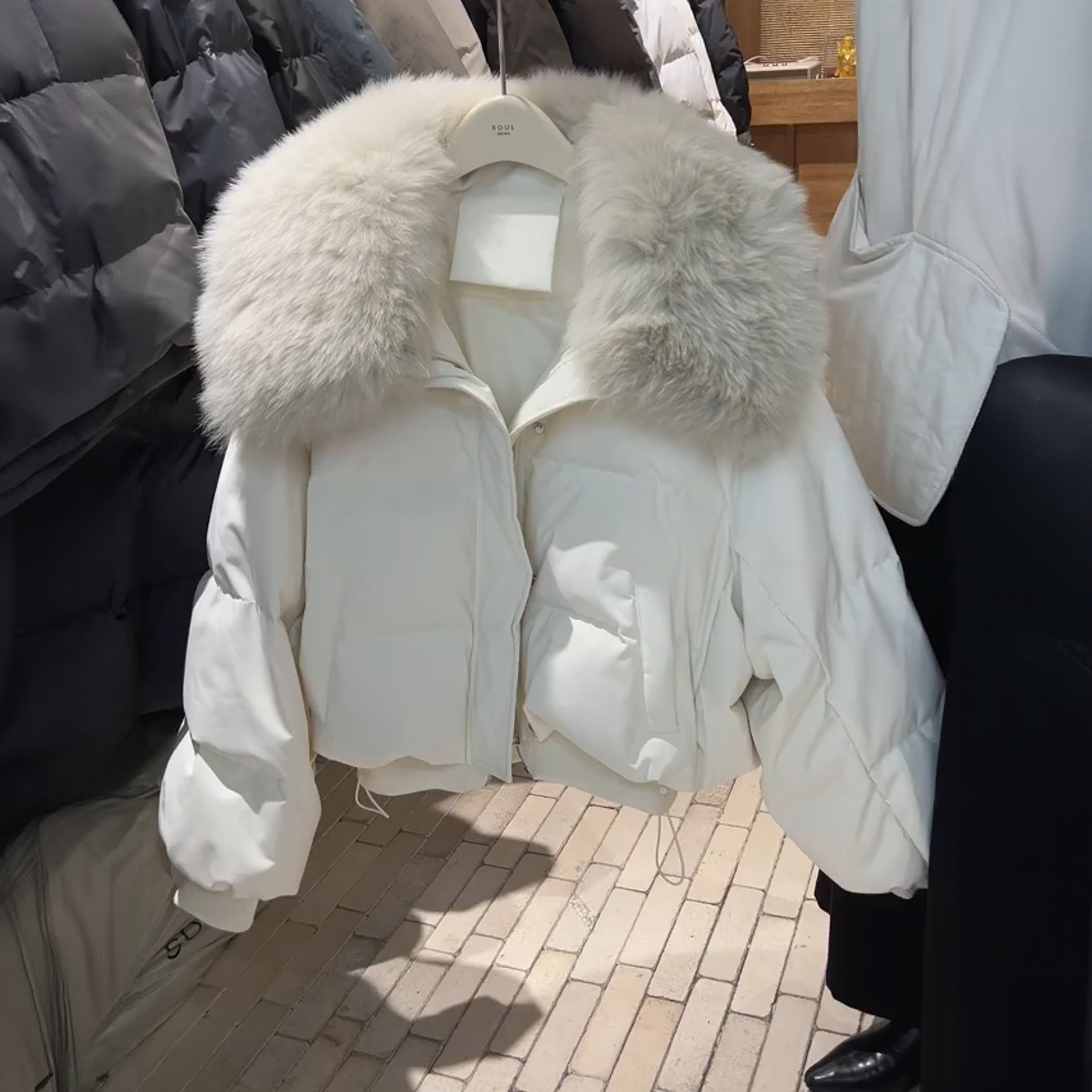 冬季独特超好看大毛领短款棉服女加厚抽绳收腰面包服保暖棉袄外套