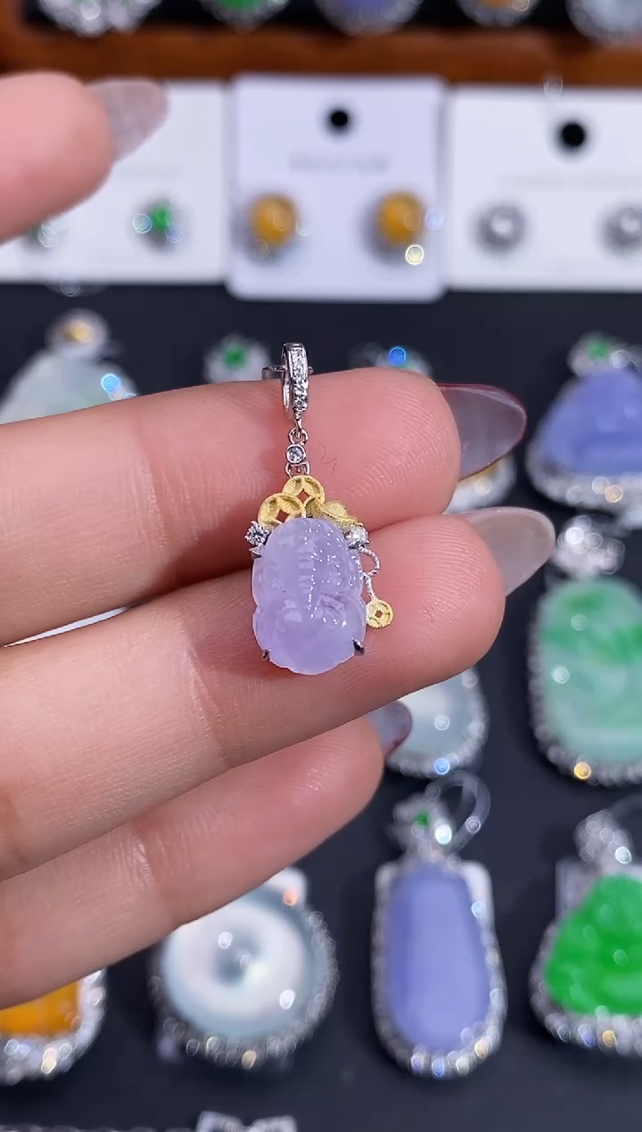 【闪购商品】翡翠颈饰18K金镶嵌吊坠