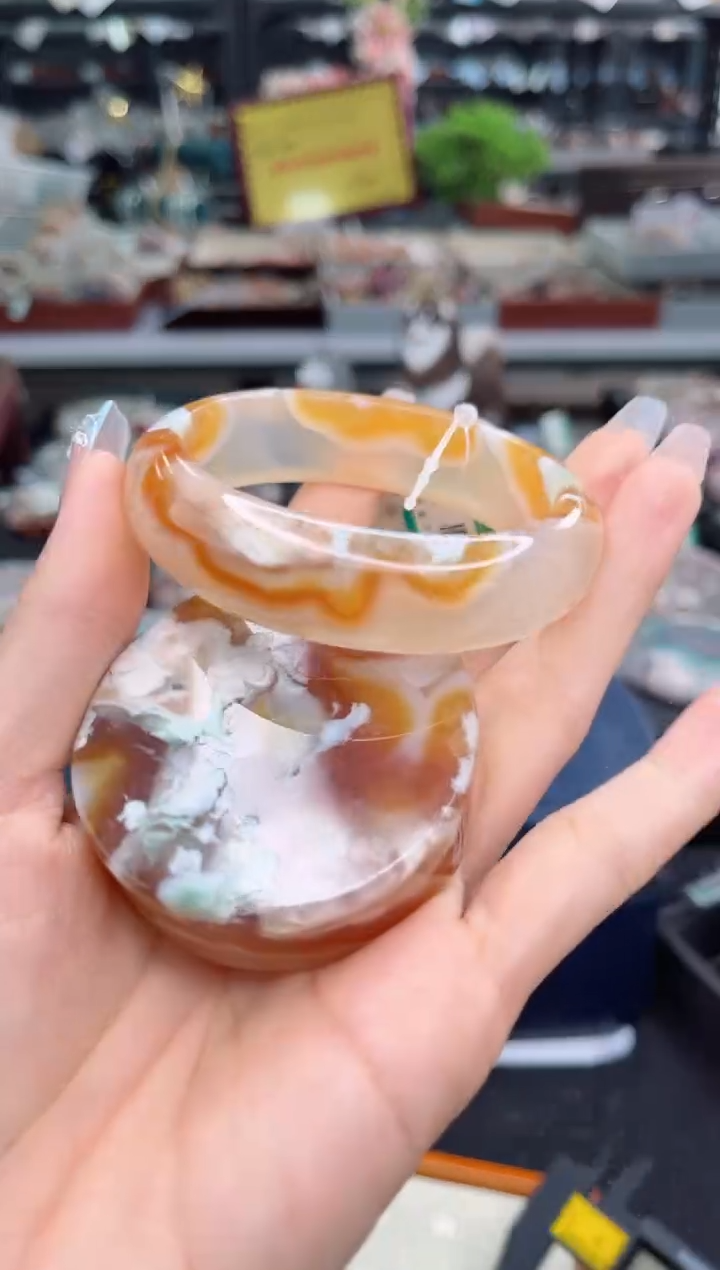 【闪购商品】石英质玉手镯未镶嵌55圈口（赠品镯心）66762