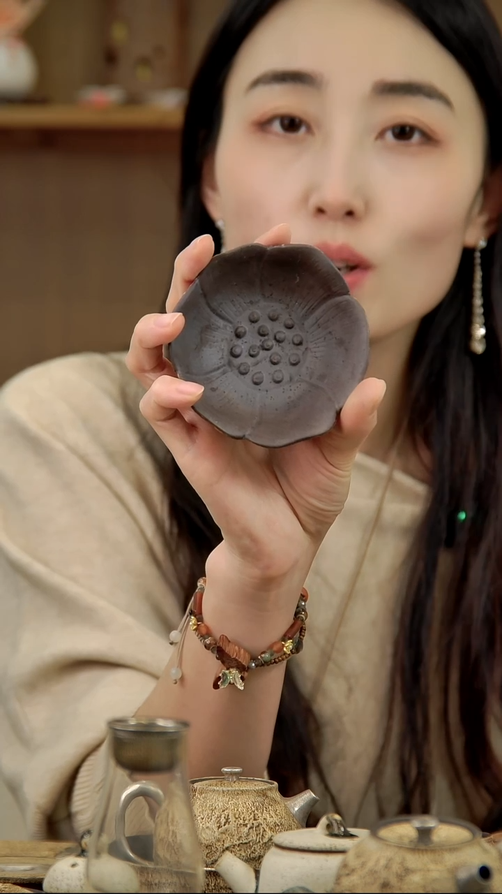 言野手作 岩矿莲花杯