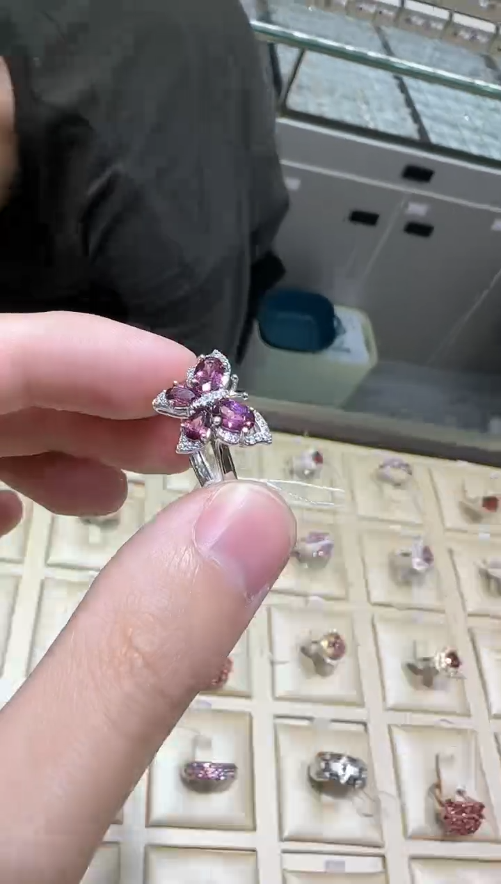 【闪购商品】石榴石戒指银S925镶嵌设计款