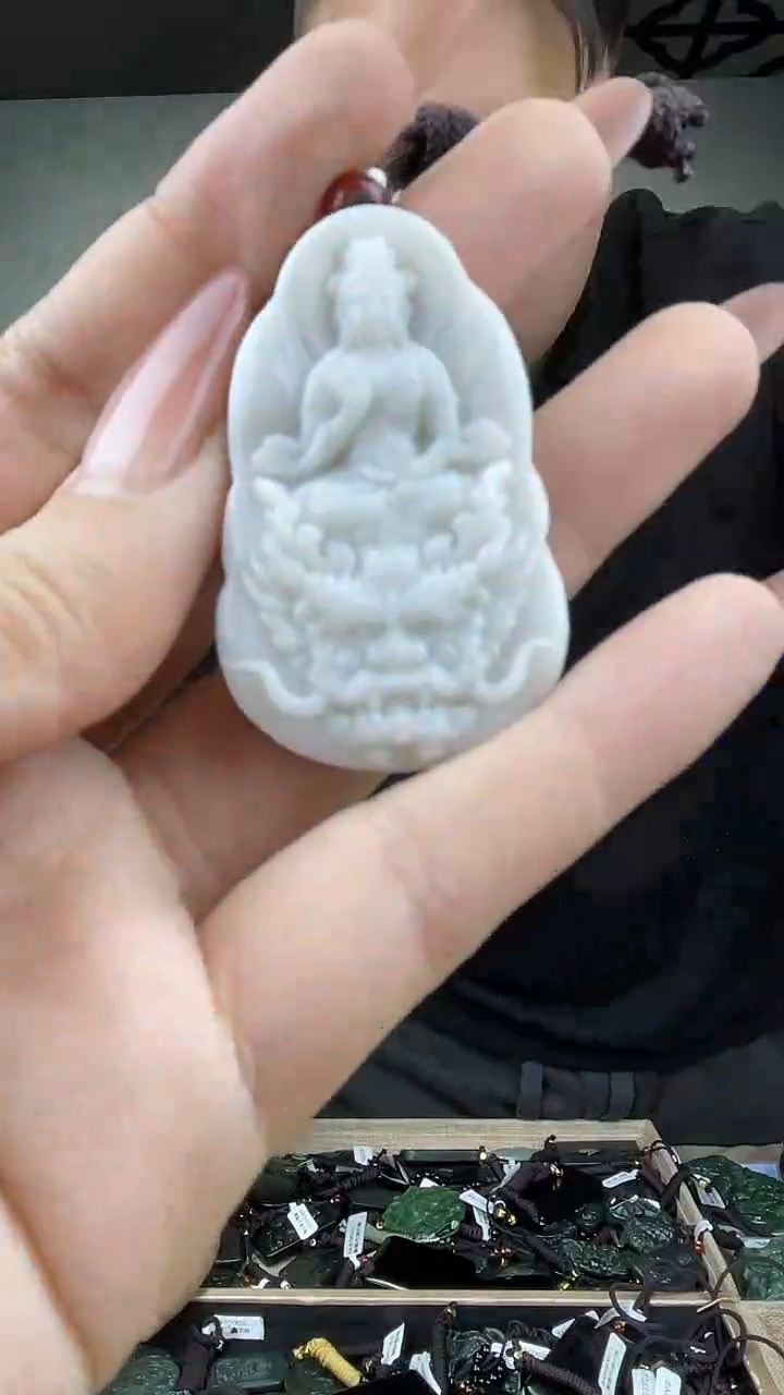 颈饰未镶嵌和田玉1