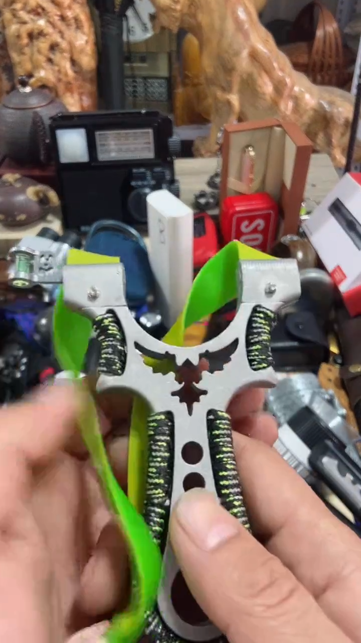 瓷片闪购商品  如图所示