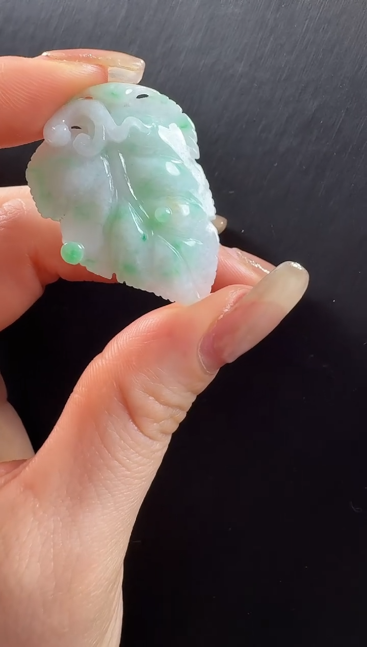 颈饰未镶嵌翡翠叶子