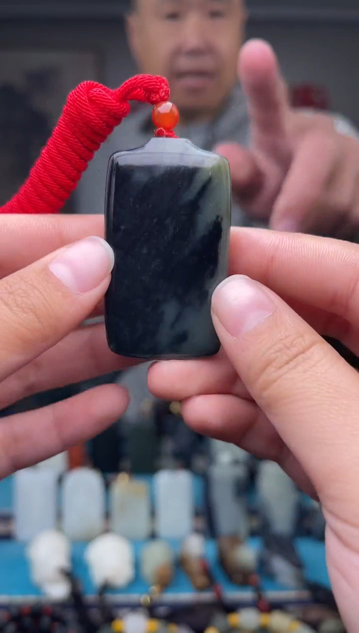 未镶嵌和田玉挂件1