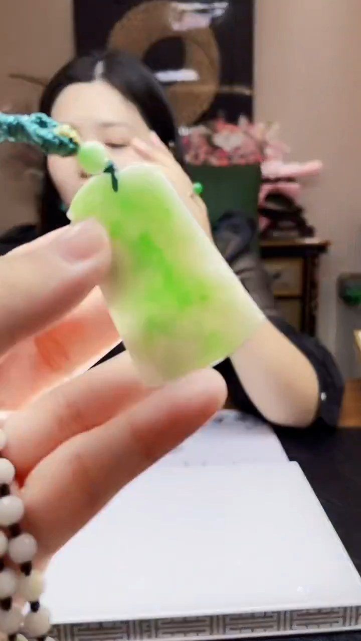 未镶嵌定制翡翠吊坠78