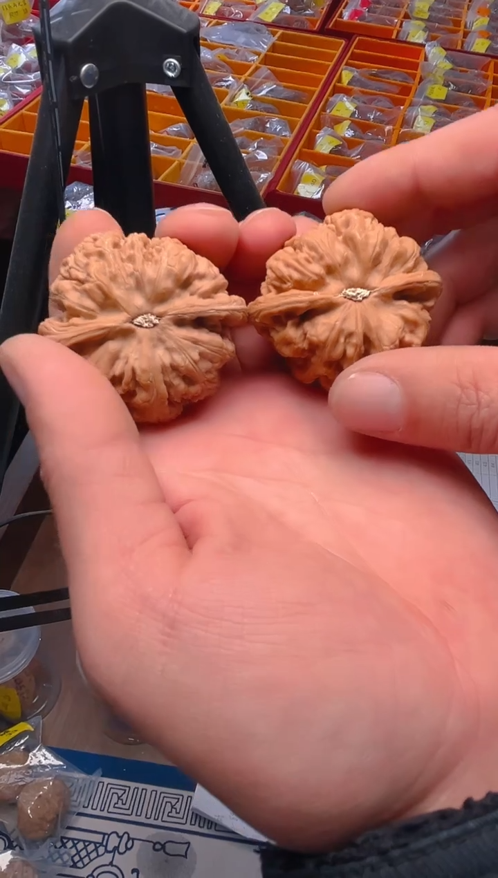 【闪购商品】文玩核桃把件48大粗筋