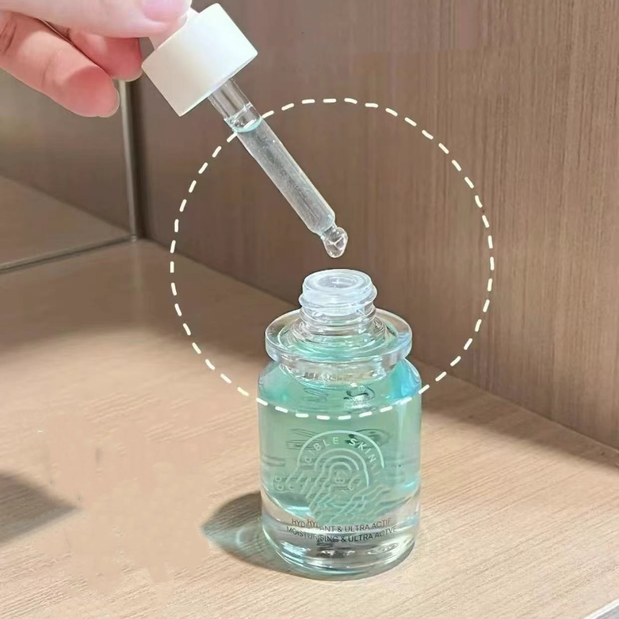 蓝精灵精华刷带来独特使用体验保湿