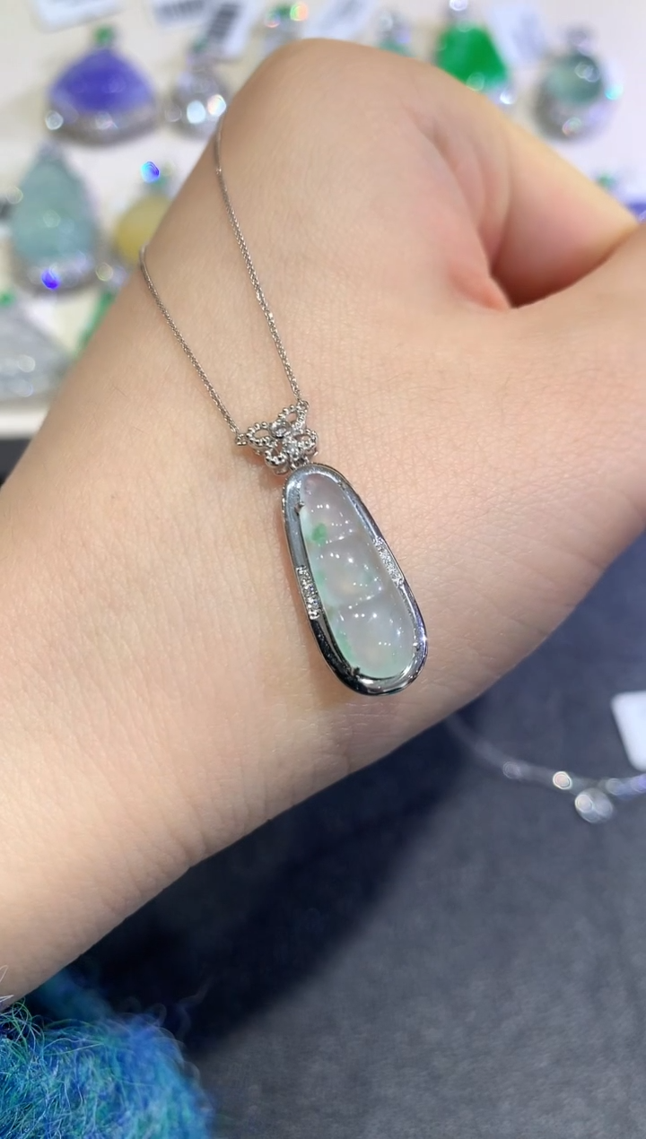 【闪购商品】翡翠颈饰18K金镶嵌C1    