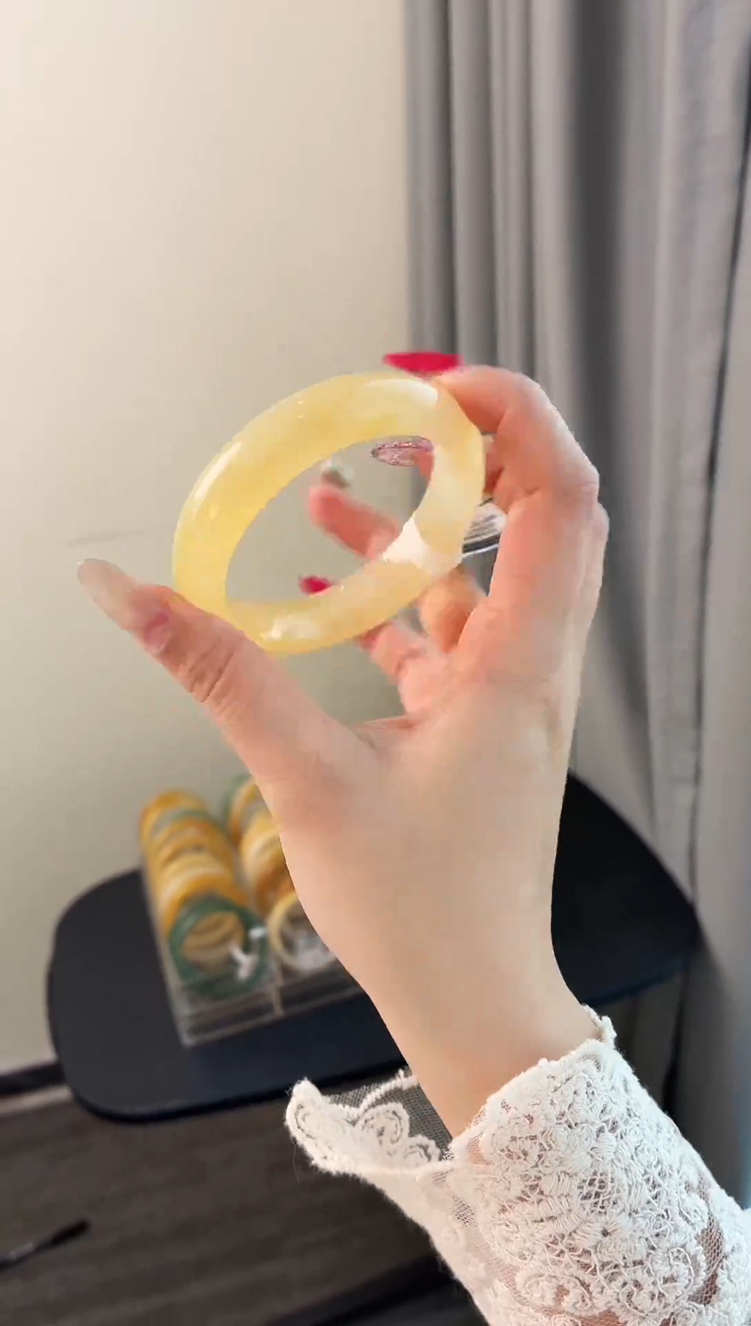 未镶嵌手镯石英质玉102.54