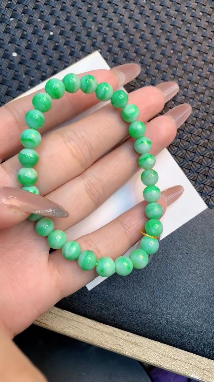 颈饰未镶嵌翡翠1